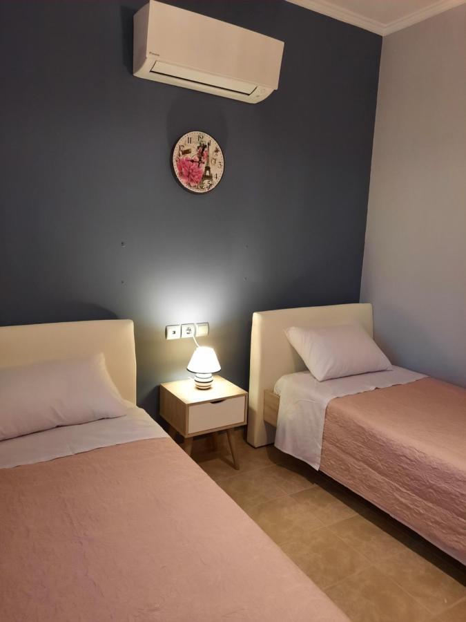 Villa Elli Choika Bagian luar foto