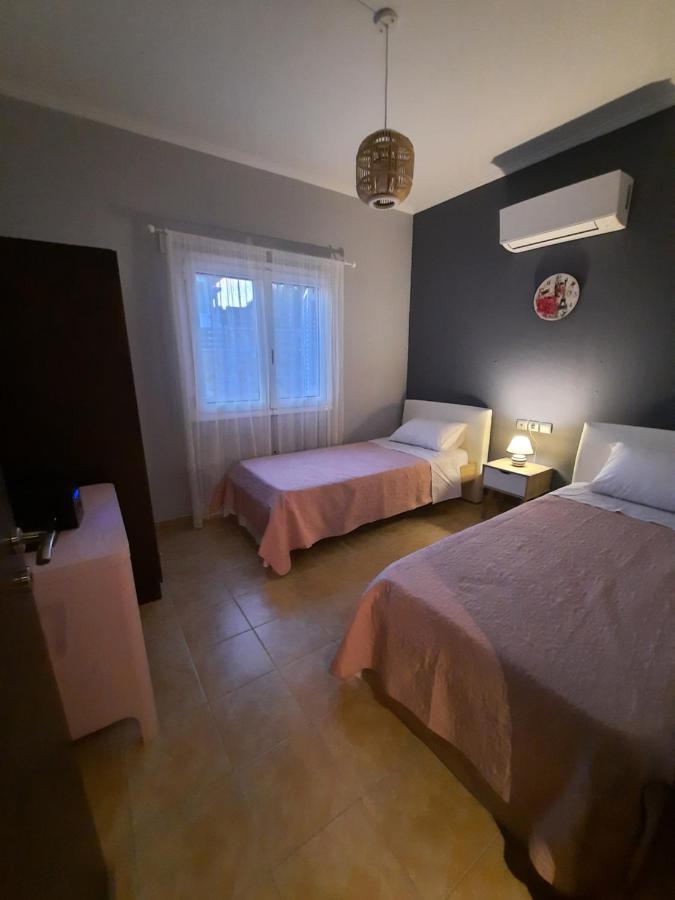 Villa Elli Choika Bagian luar foto