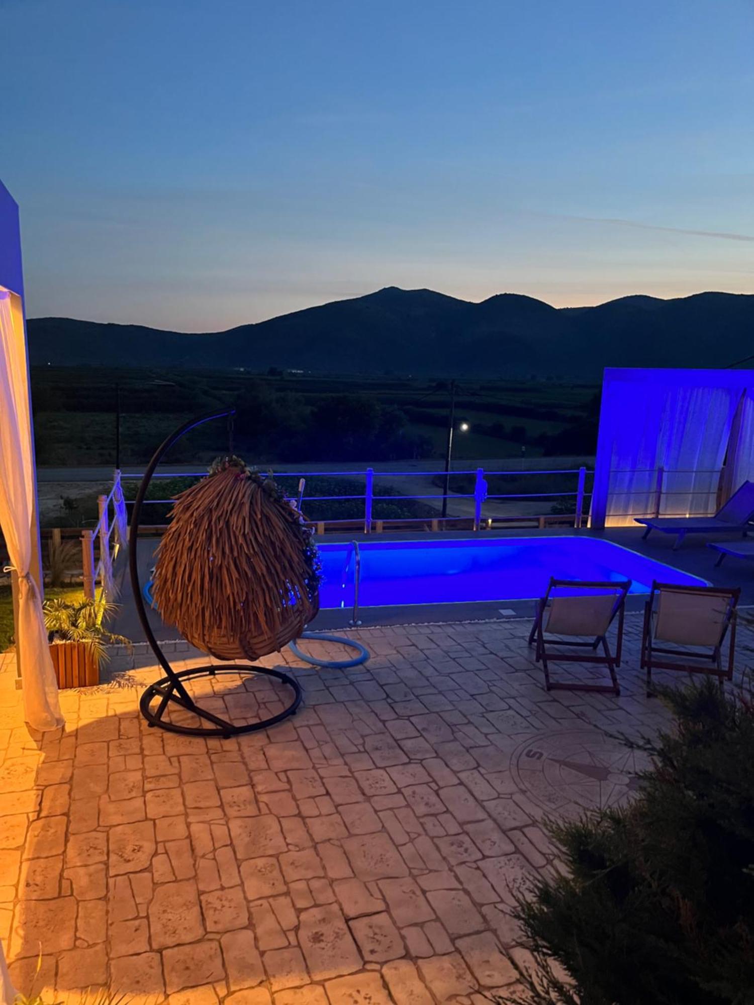 Villa Elli Choika Bagian luar foto