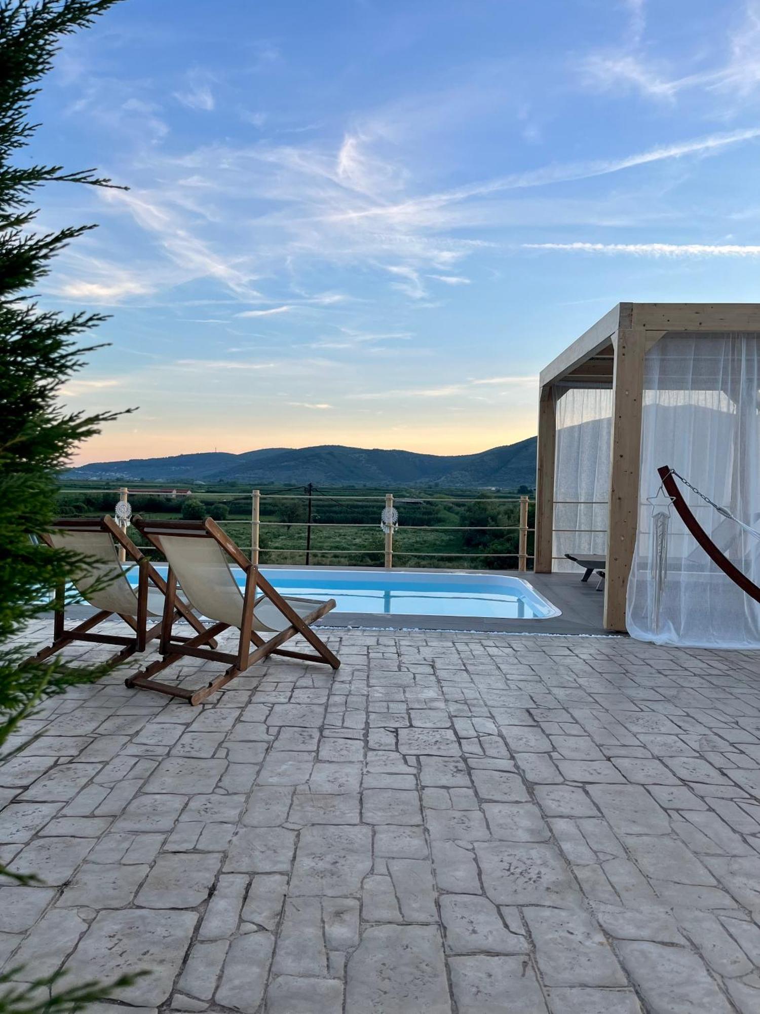 Villa Elli Choika Bagian luar foto